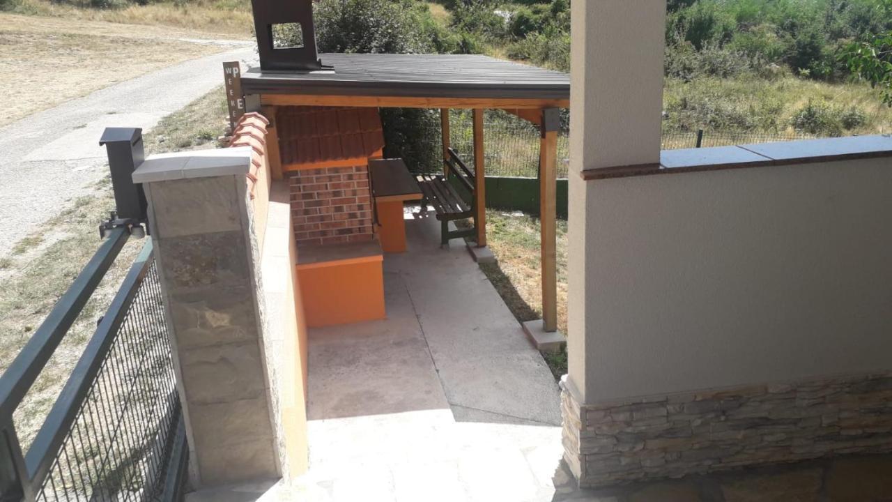 Вилла Weekend House Petar Lusnic Экстерьер фото