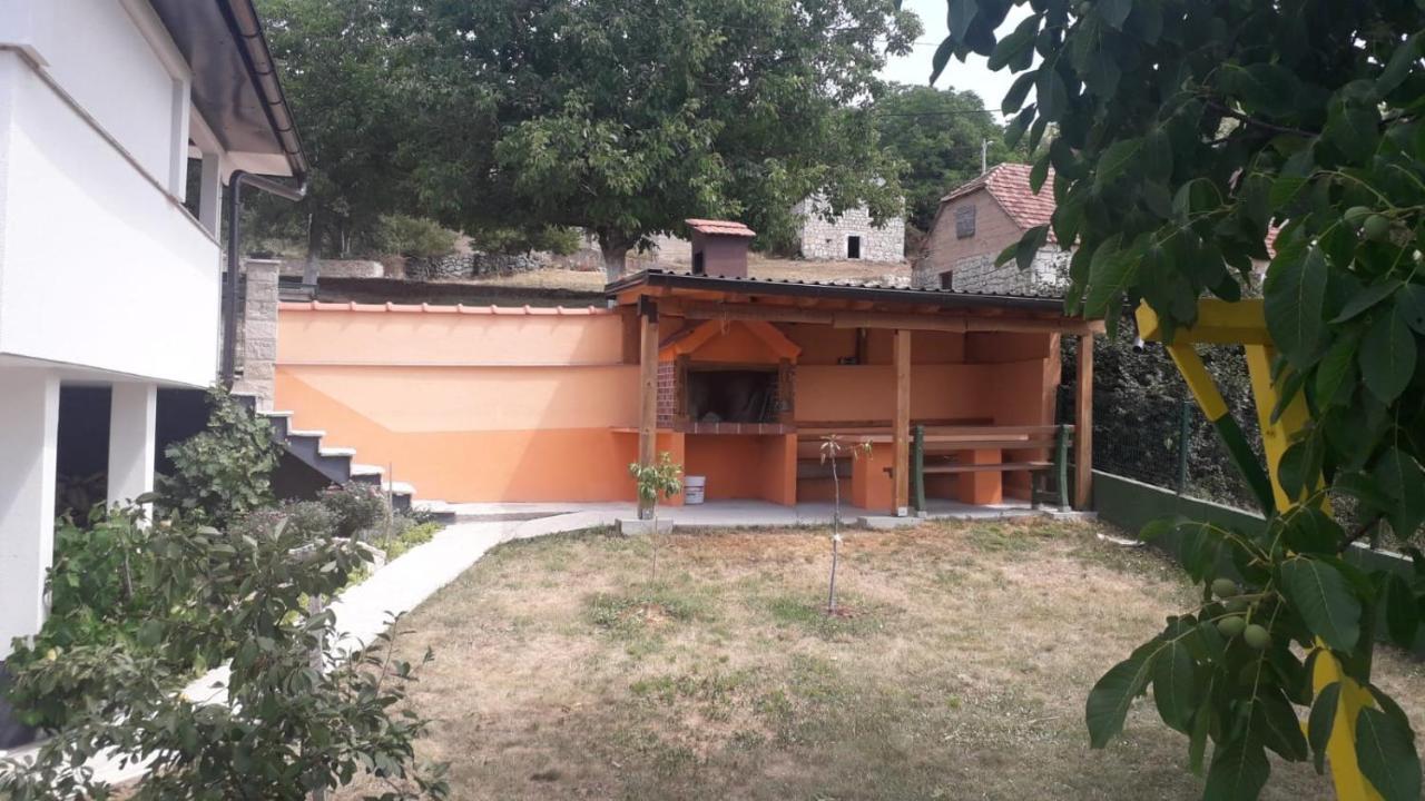 Вилла Weekend House Petar Lusnic Экстерьер фото