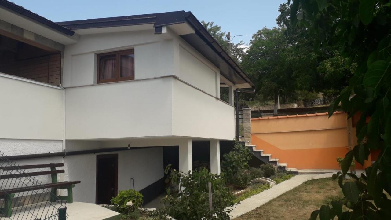 Вилла Weekend House Petar Lusnic Экстерьер фото