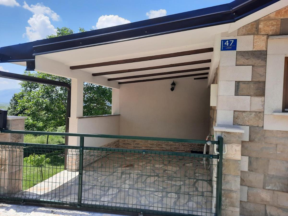 Вилла Weekend House Petar Lusnic Экстерьер фото